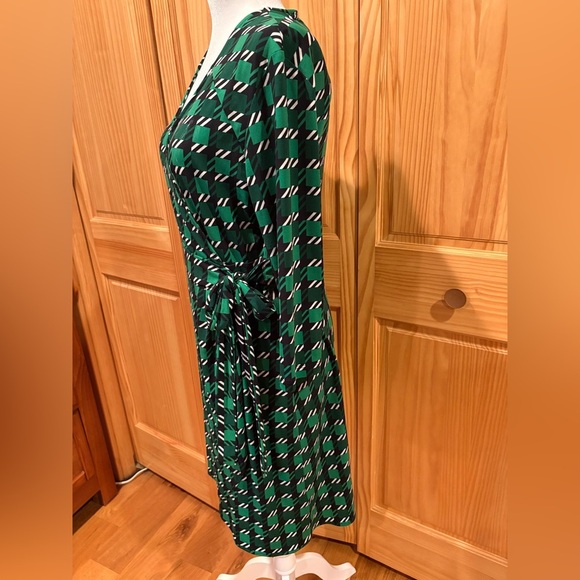 New York & Company Stretch faux wrap dress Green Geometric women’s M - Picture 4 of 12